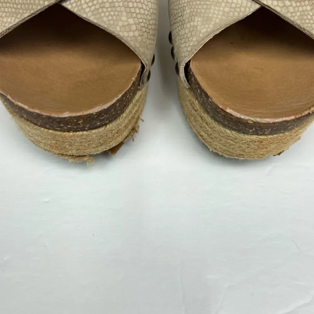 Lucky Brand Wedge Neeka Sandals Snake Skin Print Tan Cream Leather Upper 9M